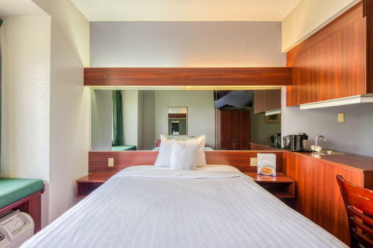 Trident Inn & Suites, Baton Rouge (Adults Only) Prairieville Extérieur photo